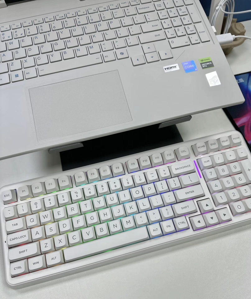Teclado Mecánico Personalizabl - Gaming Keyboard Hall Effect reseña y precio